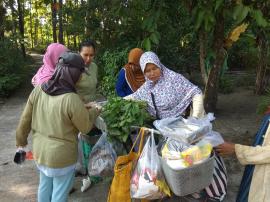 Mbak Jum Pedagang Sayur Keliling.