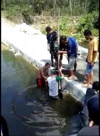 Persiapan talud Bendungan Padas dibuka