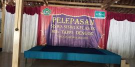 MTs Yappi Dengok memwisuda siswanya di Balai Desa Dengok