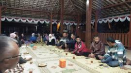 Rapat Panitia Pengagungan HUT RI di Balai Padukuhan Dengok V