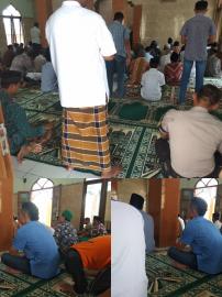 Sholat Jum'at di Masjid Muna