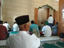 Imam khotib Sholat Jum'at Masjid Muna