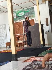 Masyarakat Desa Dengok Gelat Sholat Isitsqa