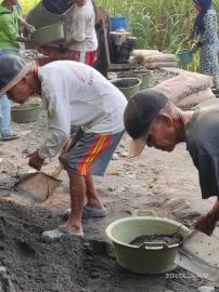 Kerja Bakti Rabat Beton Dengok III