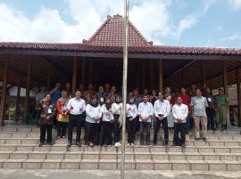 Foto Bersama Peserta Panitia Penguji Bamuskal Forkompimakap