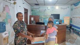 Kalurahan Dengok Dukung Program GERTAK, 4 Keluarga Terpilih Terima Bantuan Ayam untuk Cegah Stunting